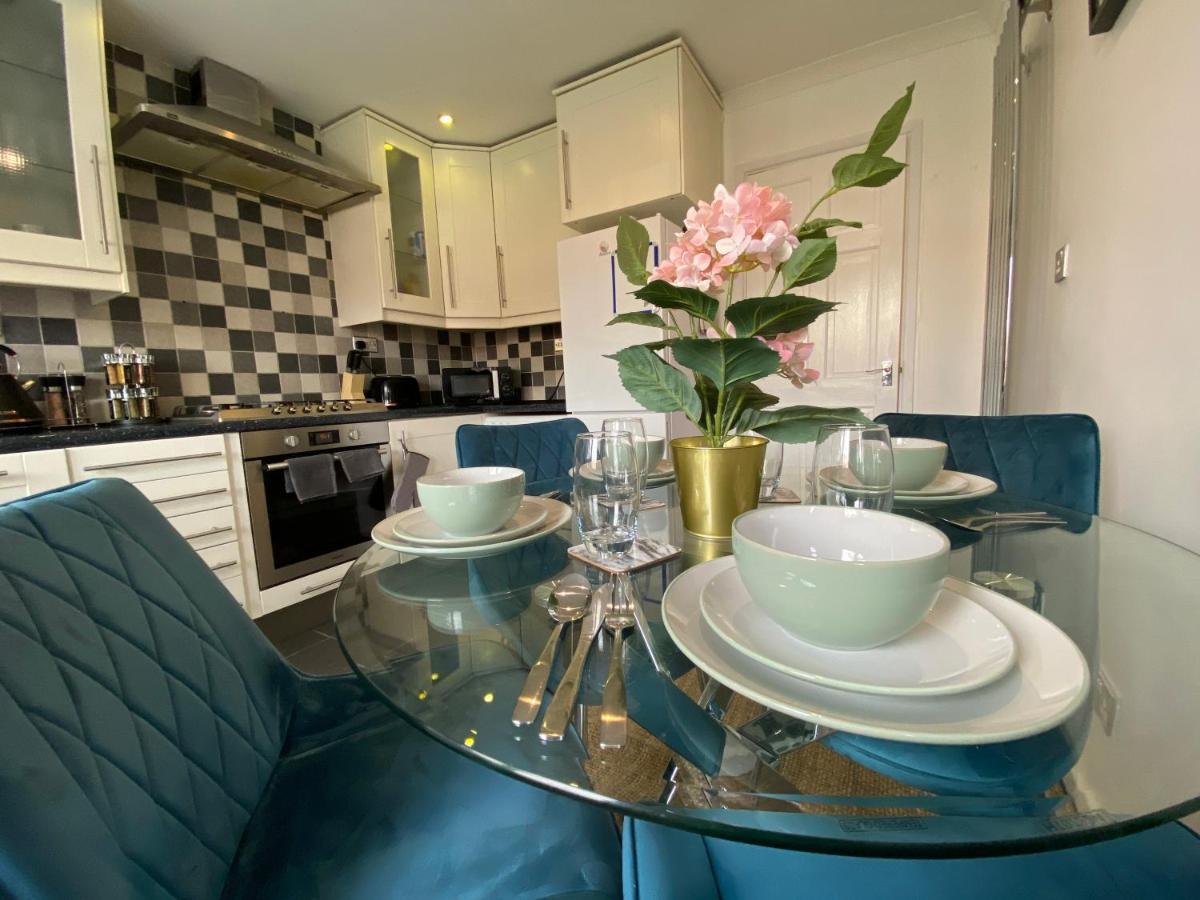 Host & Stay - Cotman Close Milton Keynes Exteriör bild