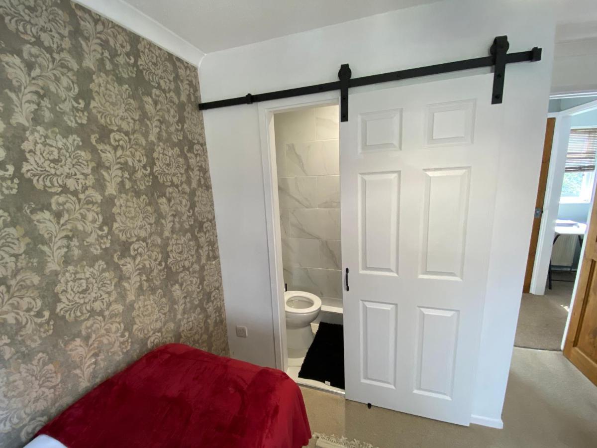 Host & Stay - Cotman Close Milton Keynes Exteriör bild